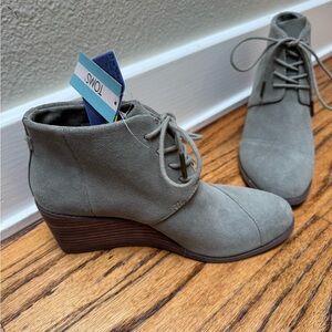 TOMS Women's Suede Lace-Up Booties - Light Green